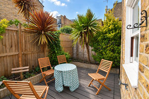 garden - click for photo gallery